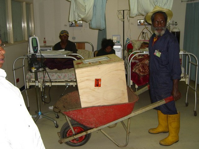 Delivery of GE ventilator to the Intensive Care Unit, Mt. Hagen General Hospital, PNG